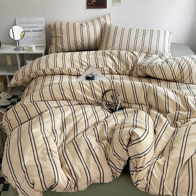 Parure de lit rayée 3 pièces en polyester sur un lit double