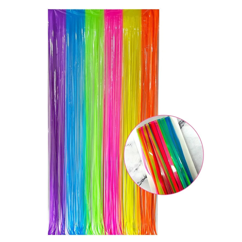 rideau festif franges lumineuses couleurs fluo jaune vert rose festive decoration anniversaire neon retro