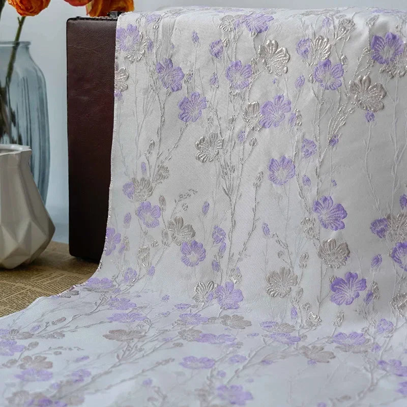 tissu polyester fleurs simples classique blanc rose beige violet opacité Jacquard respectueux environnement