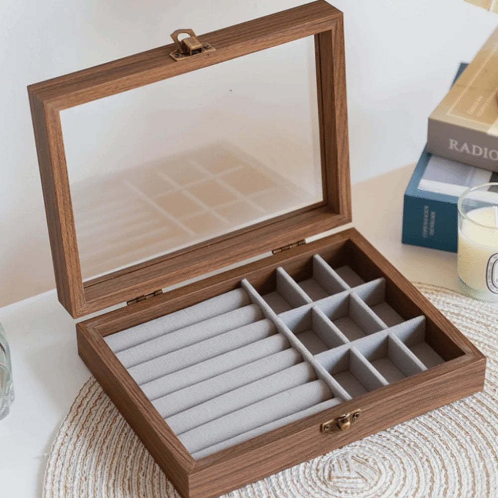 boîte rangement bijoux velours bois élégante or blanc diamants classique opaquet