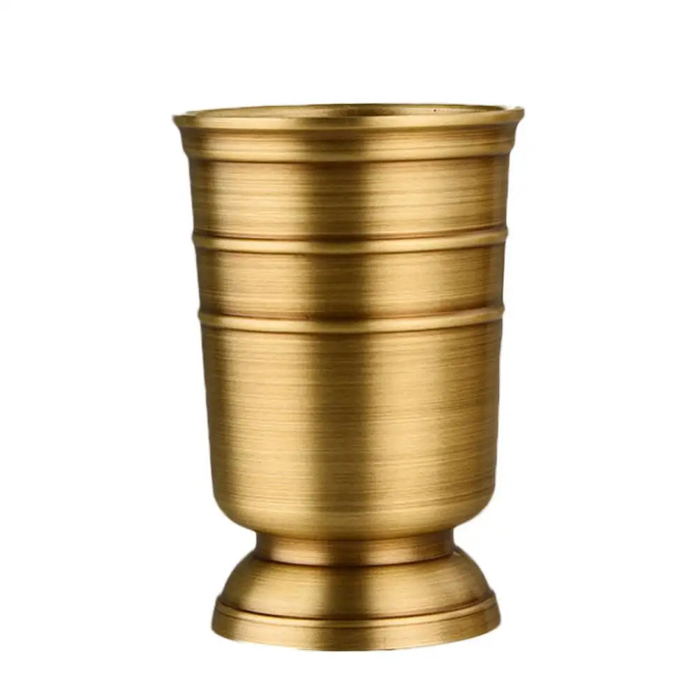 ensemble vaisselle doré tasse pot sucre distributeur savon plateau fruits classique moderne