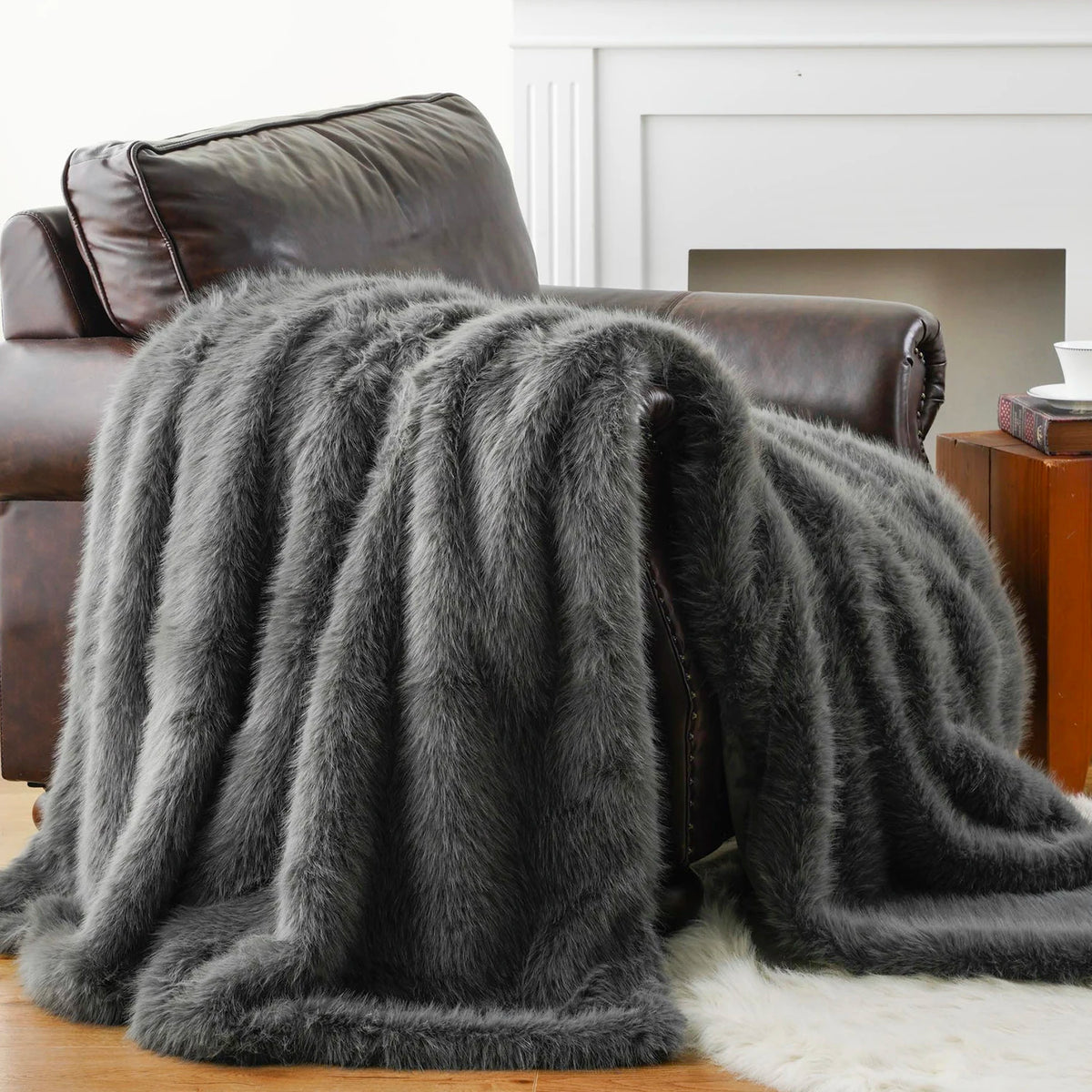 couverture fourrure marron foncé luxueuse douillette grande taille automne hiver usage multiple intérieur voyage