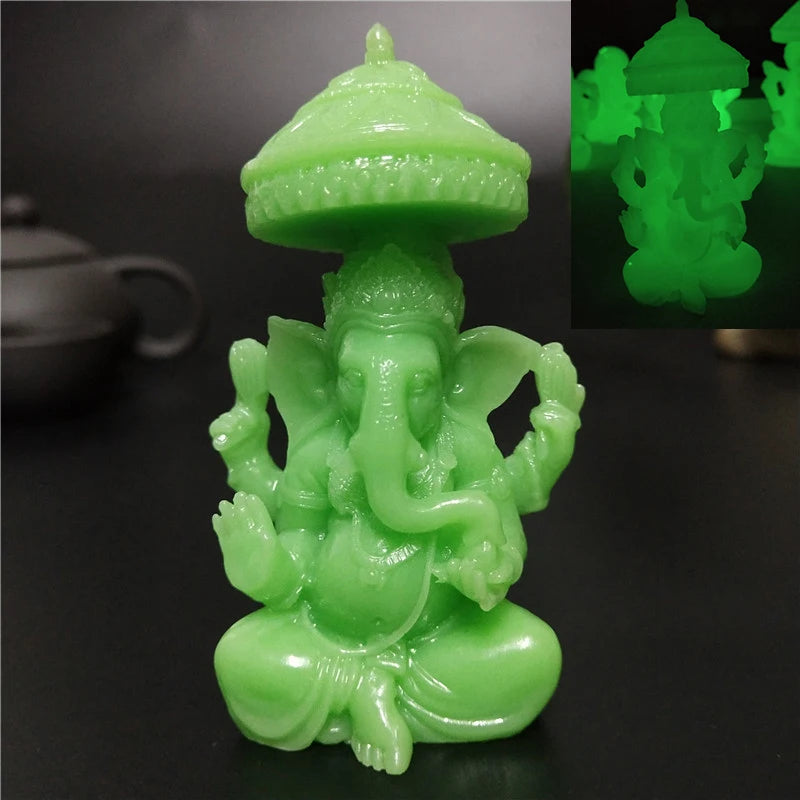 statue ganesha dorée résine ornements complexes décoration intérieure artisanale traditionnelle bouddhiste éléphant multiple bras