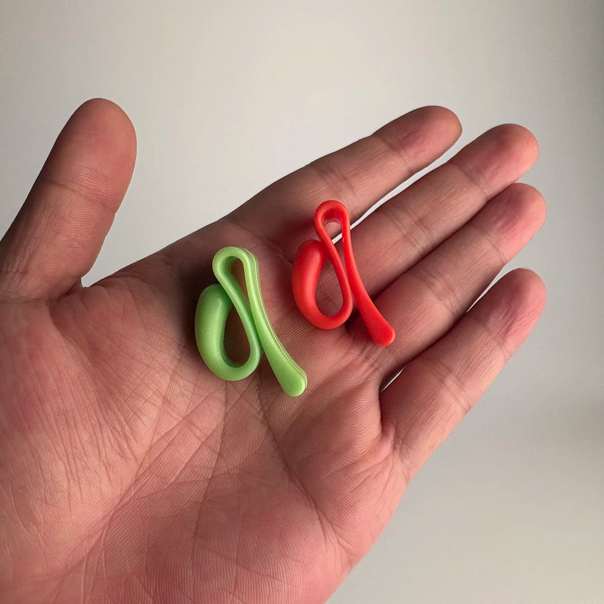 organiseurs clés plastique clip utilitaires vert orange bleu blanc vendu lot