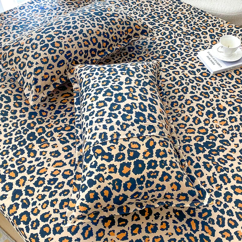 Drap-housse léopard 180x200 dans une chambre décorée avec style