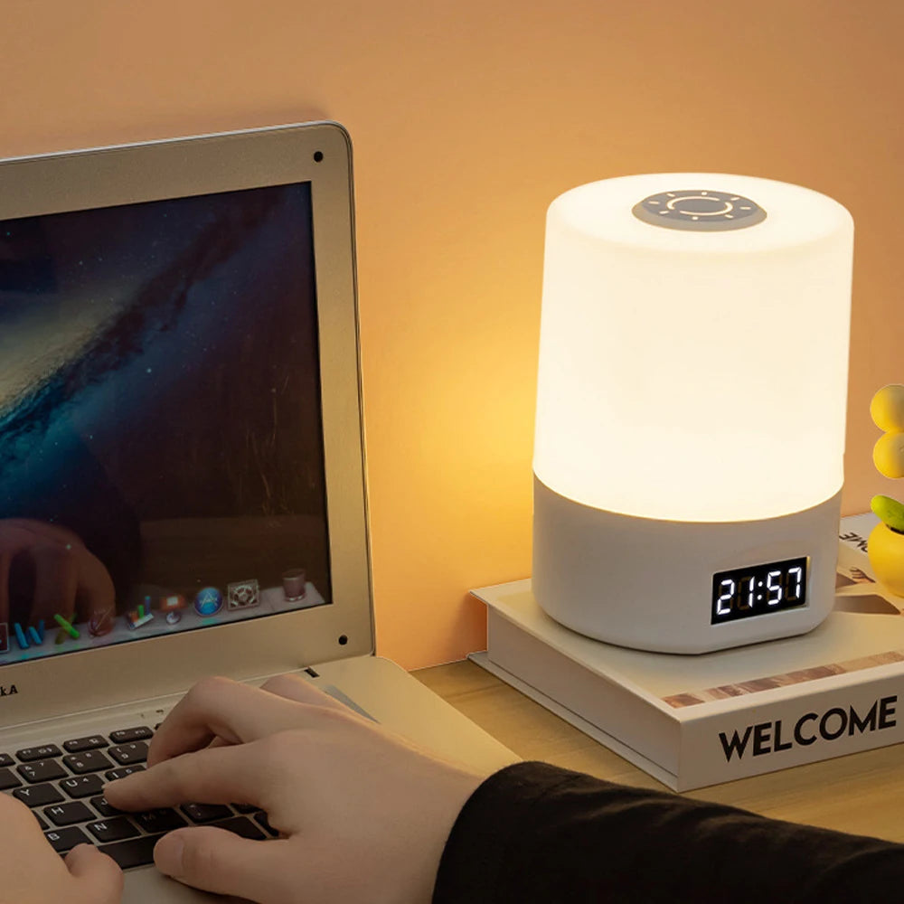lampe chevet horloge intégrée rechargeable lumière chaude blanc moderne led tactile