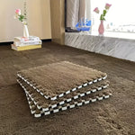 tapis modulables carreaux géométriques 30cm 30cm gris noir marron clair doux moelleux moderne confortable