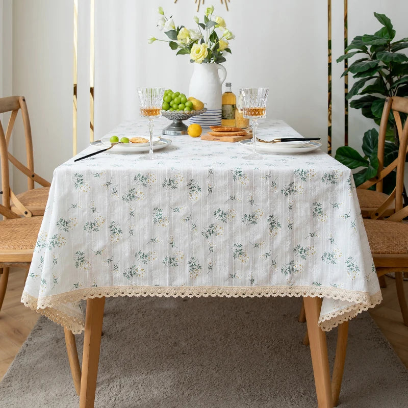 nappe table fleurs blanche verte beige bordure dentelée classique romantique extérieur