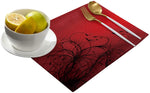 Set de table lavable sur une table en bois foncé