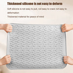 tapis cuisine silicone gris rayures ondulées moderne antidérapant assiettes cuillères verres bols