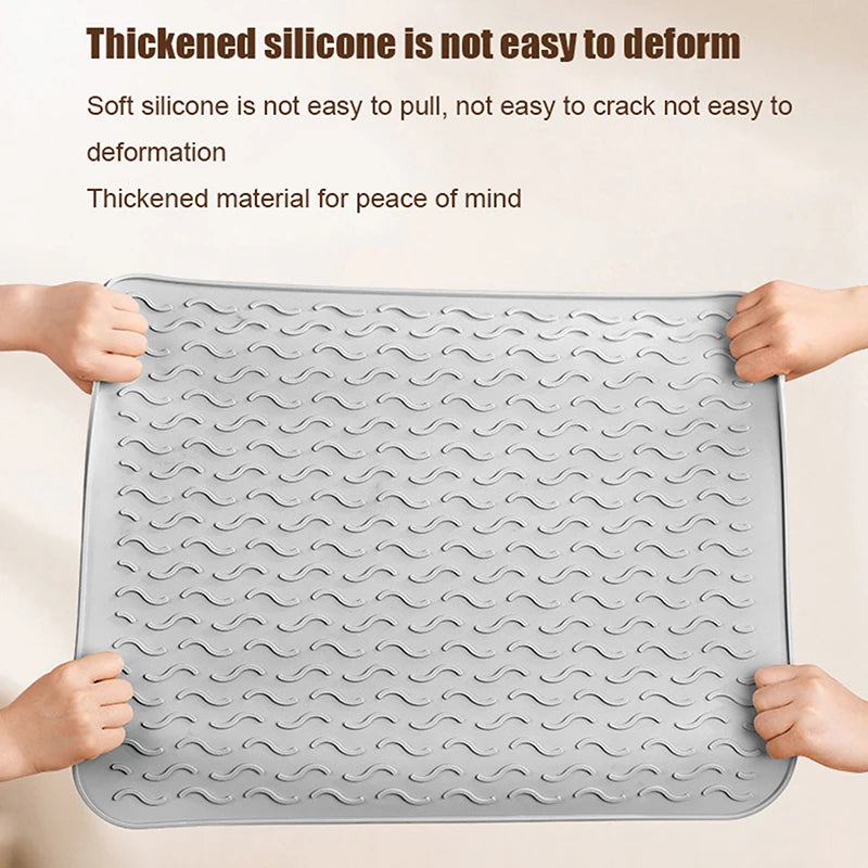 tapis cuisine silicone gris rayures ondulées moderne antidérapant assiettes cuillères verres bols