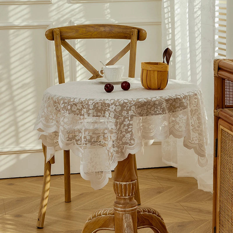 nappe table blanche broderie florale semi transparente classique réutilisable lavable machine