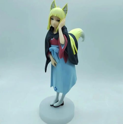 figurine anime japonaise jaune noir bleu rose ruban rouge queue oreilles noires robe chaussures
