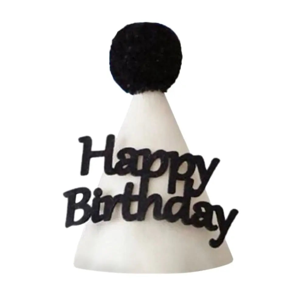 chapeau festif happy birthday étoiles dorées rubans pompons sourires