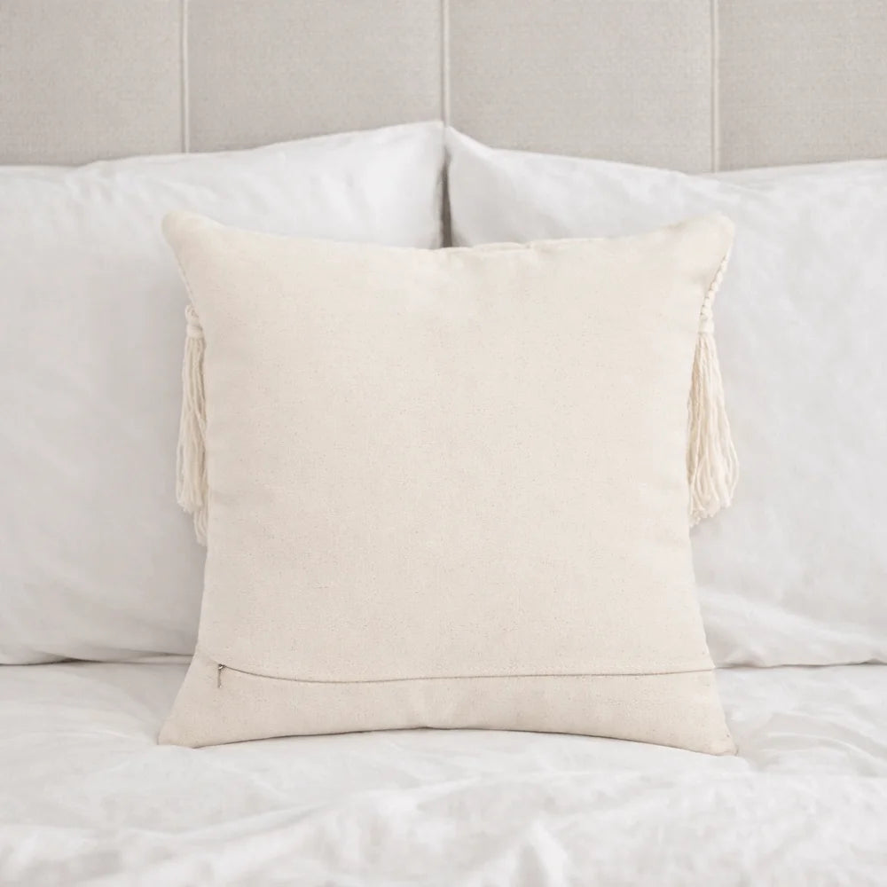 housse coussin bohème tissée main carrée beige texture polyester coton pompons salon lit