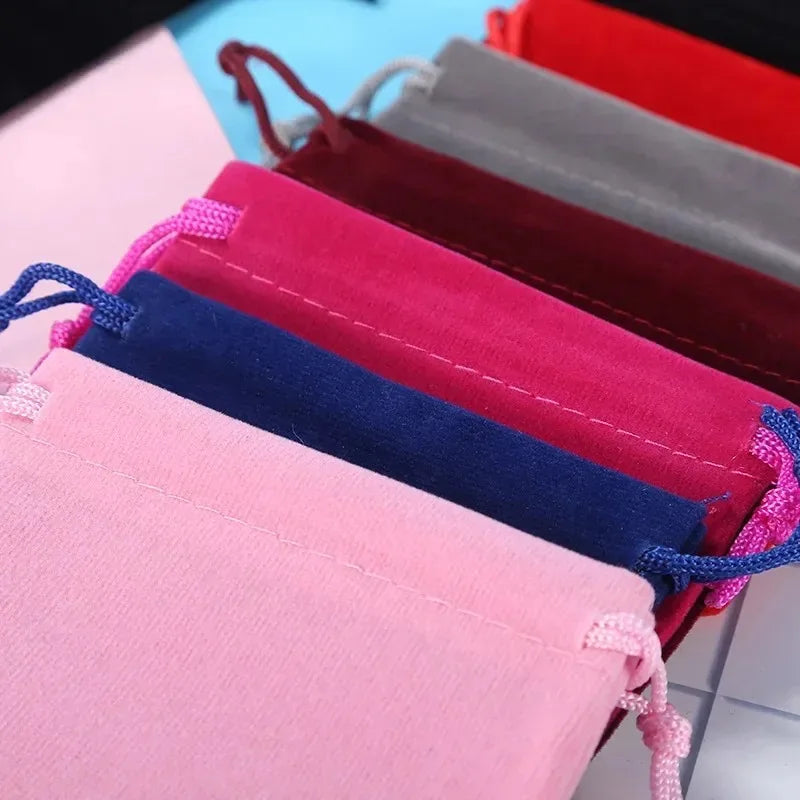 petit sac velours cordon bijoux cadeaux mariage noël fête cadeau