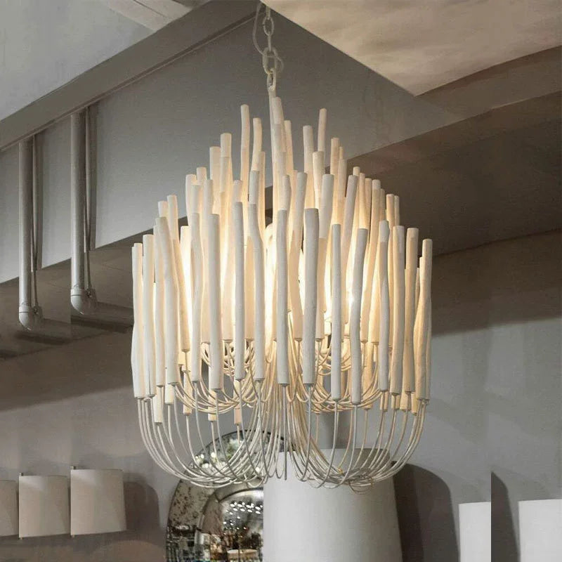 lustre suspension moderne minimaliste blanc beige rond chaîne métallique salon restaurant