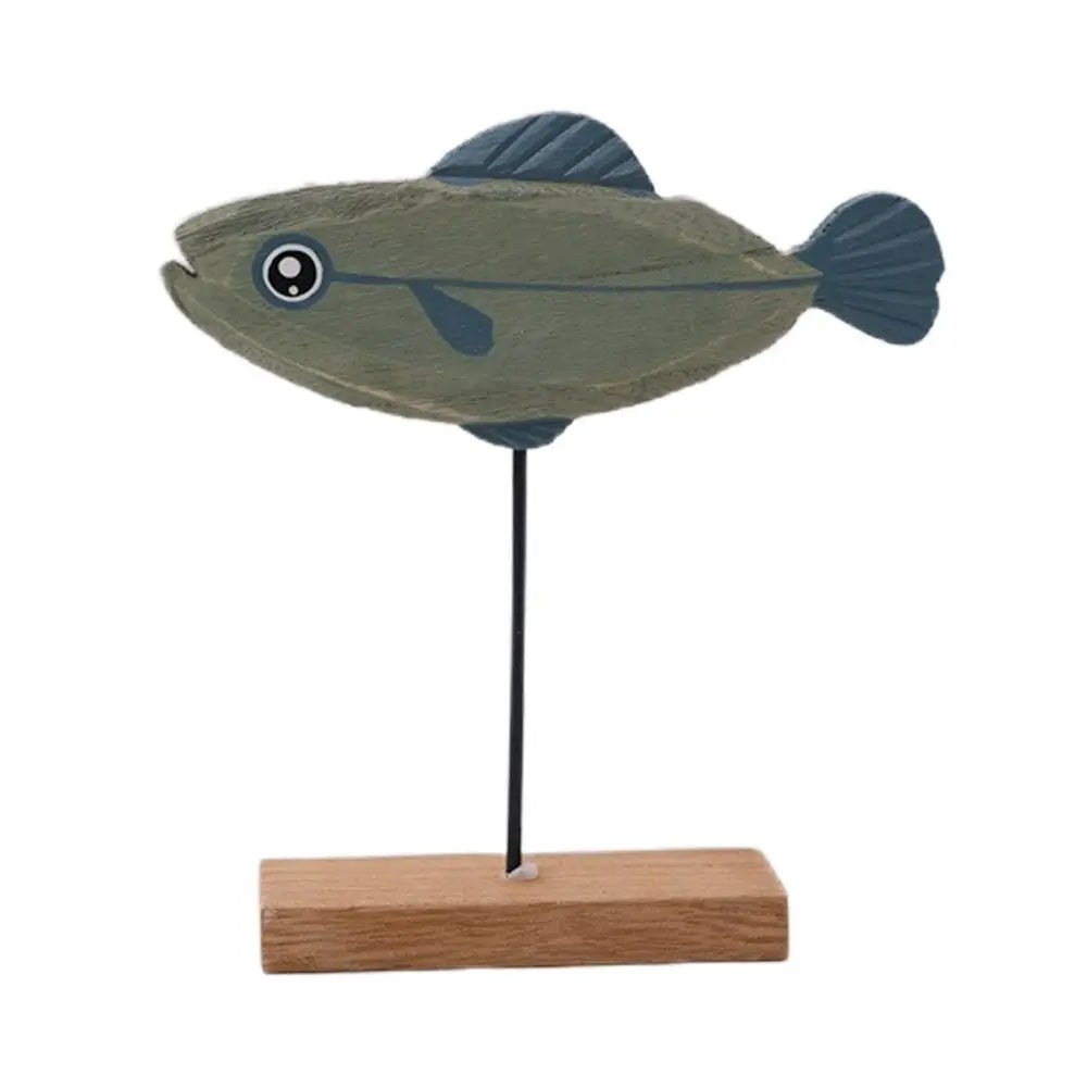 sculptures poissons bois peinture yeux stylisés modernes salon
