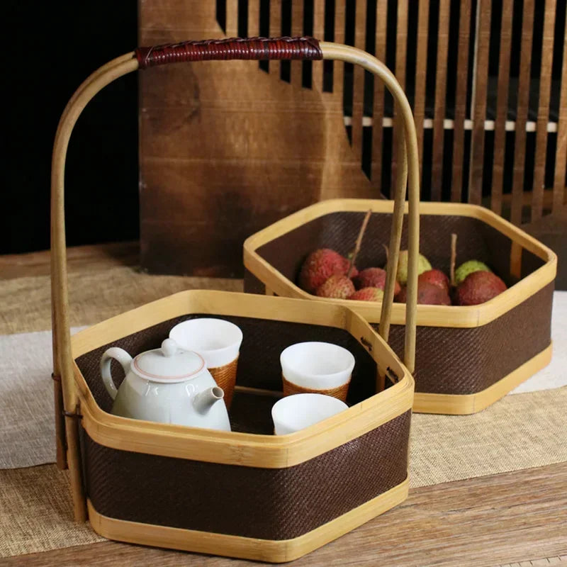 panier thé marron clair tissage rotin poignée traditionnel théière tasses blancs