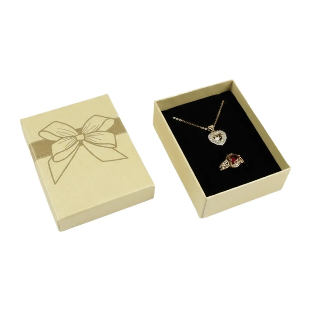 boîte rangement bijoux or rouge argent noir brillants rubis classique élégant pendentifs fermeture éclair