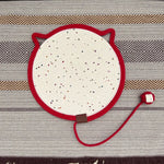 tapis chats blanc rouge rose jaune violet tissé points noirs moderne oreilles chat anneau