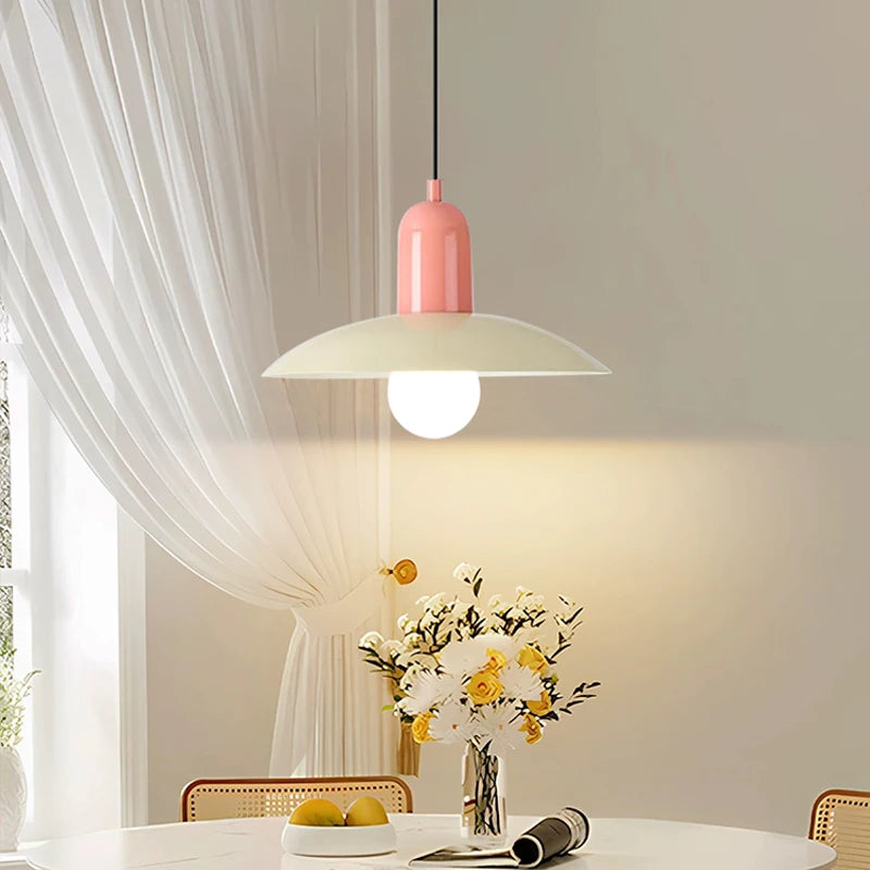 luminaire moderne suspension blanc vert rose rouge mat opaque câble noir chambre restaurantétude
