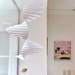décoration intérieure mobile papier plié blanc ondulé minimaliste suspension fil scandinave