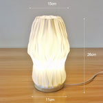 lampe table moderne blanc rayures verticales opacité base plate câble électrique chambre étude
