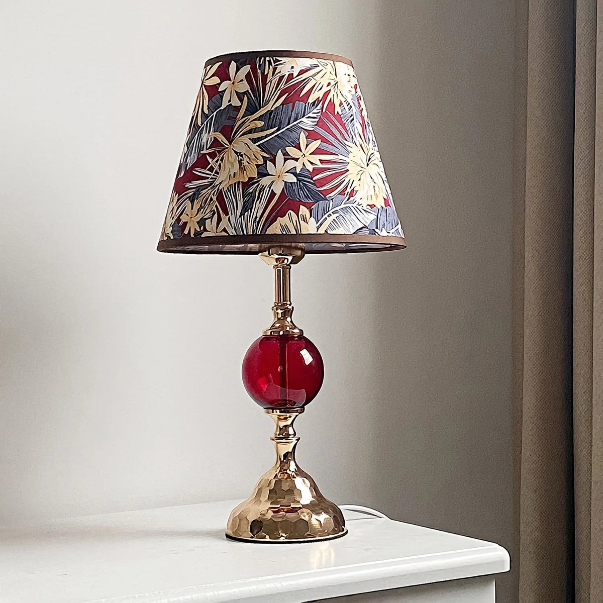 lampe table or rouge bleu floral abat jour opaque vintage éclairage quotidien chambre coucher