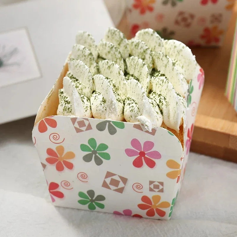 boîtes cupcakes bleu blanc vert rose beige papier emballage moderne décoratif points fleurs