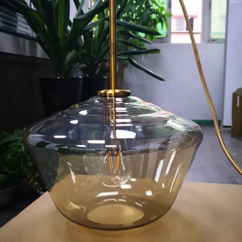lampe suspendue moderne transparente chaîne dorée ampoule incluse flux lumineux variable certifications multiples sécurité