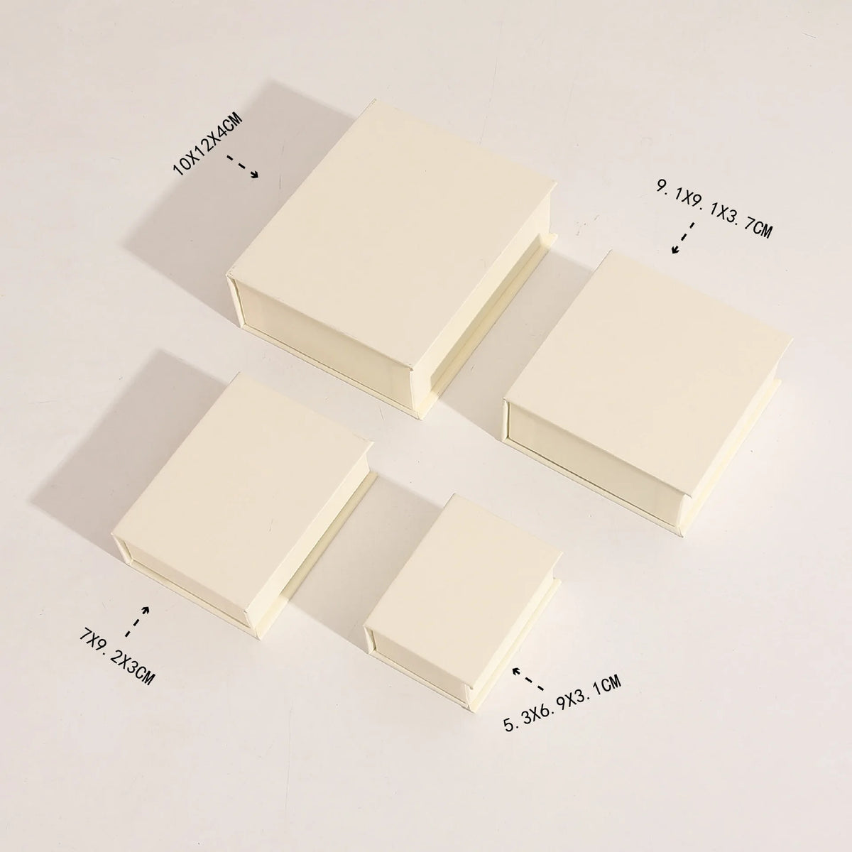 boîte bijoux carton luxe livre couvercle rabattable rangement colliers bagues