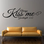 autocollant mural citation kiss me goodnight romantique cœurs ballons divers couleursintérieur chambre salon decoration