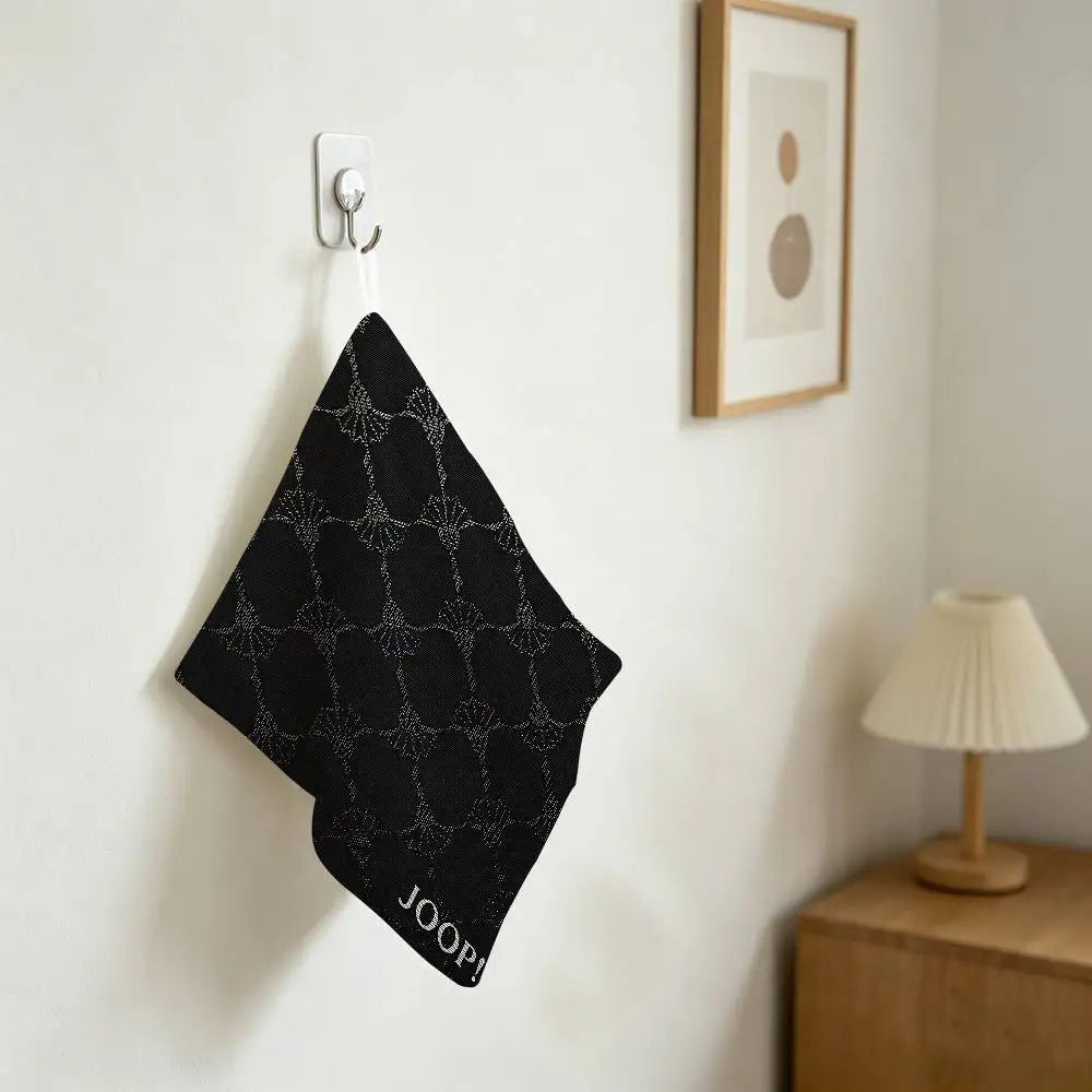 serviette toilette gris motif géométrique moderne crochets salle bain cuisine