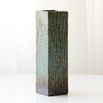 vases céramique moderne rayures horizontales opaques gris vert noirs