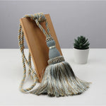 pompons rideau beige gris vert classiques attache bois franges opaques moderne decoration maison
