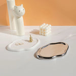 assiette céramique blanche dorée support bijoux moderne élégant plateforme rangement blanc doré mat brillant