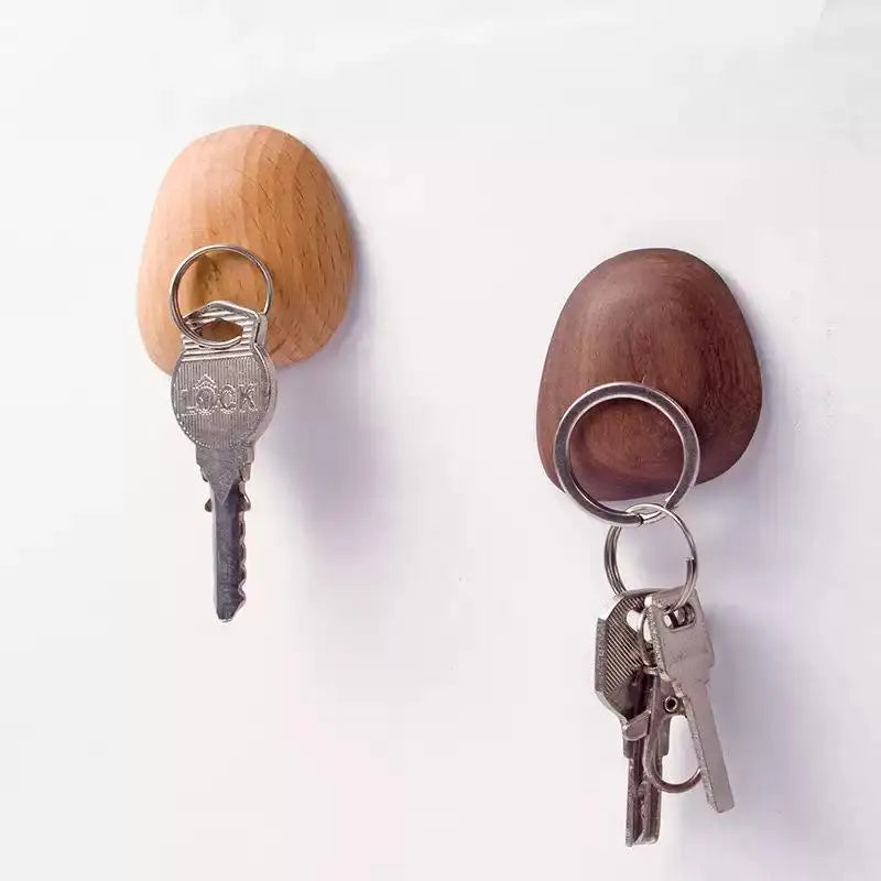 porte clés magnétique bois naturel clair clés métalliques pièces monnaie élastiques clips papier moderne