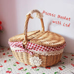 panier pique nique osier tressé naturel tissu carreaux rouge blanc poignées dentelé traditionnel rustique