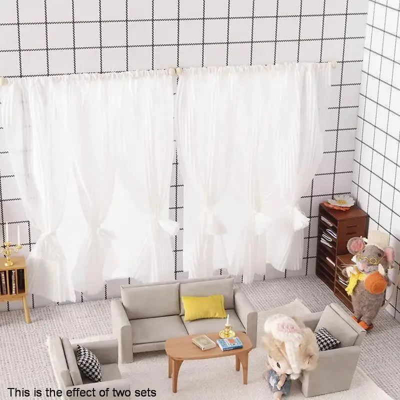 rideaux blancs plissés nœuds tissu translucide shabby chic accessoires poupées miniatures chambre salon