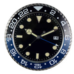 horloge murale plongée bleu vert rouge cadran lumineux aiguille quartz métal fixations