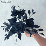 bouquet artificiel noir feuilles roses stylisées décoration maison événement table minimaliste