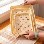 assiettes modernes cerises rouges deco alimentaire maison beige clair multifonctionnelle