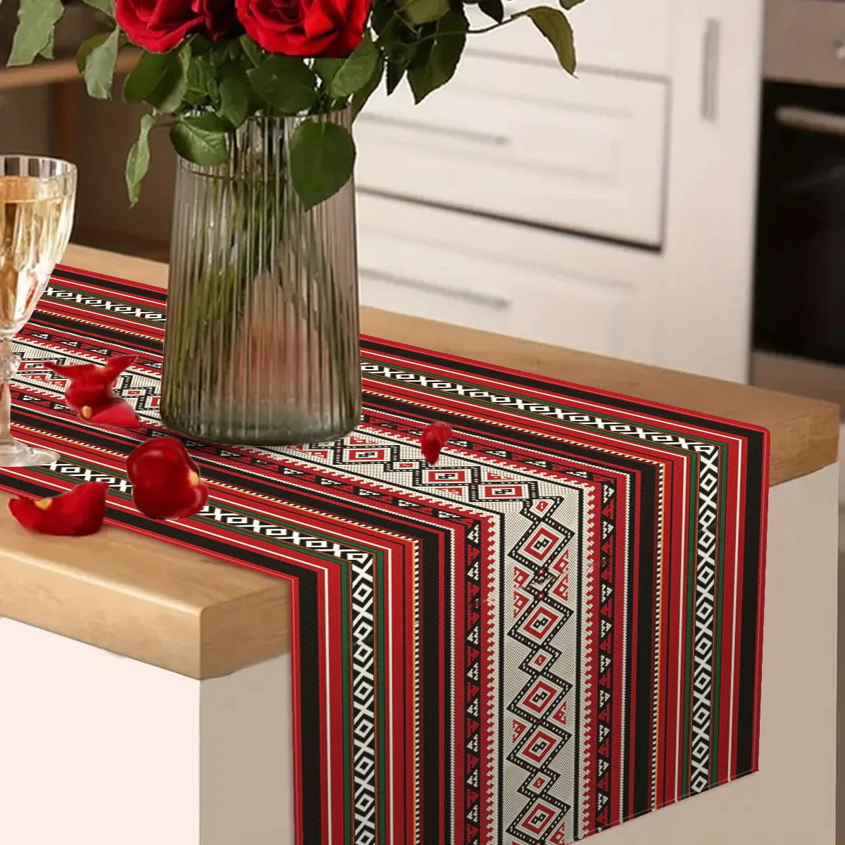 nappe ethnique géométrique rouge noir blanche verte beige table fête polyestrelin opaque semiTransparent traditionnelle