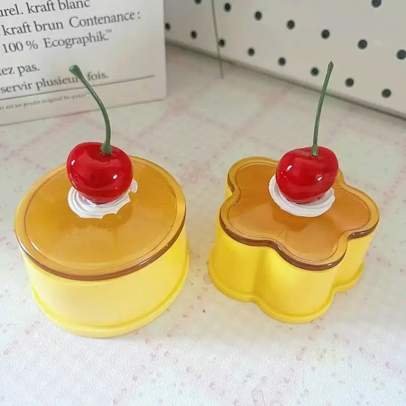 boîte bonbons décorative enfantine jaune rouge marron vert cerise gâteau anniversaire thème people matériaux