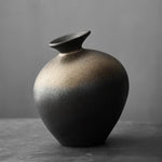 vase moderne noir texture grunge opacité fleurs artificielles salon table vintage rustique