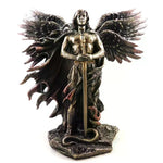 figurines anges ailes plumeuses bronze patiné symbolique épée serpent religieux spiritualité
