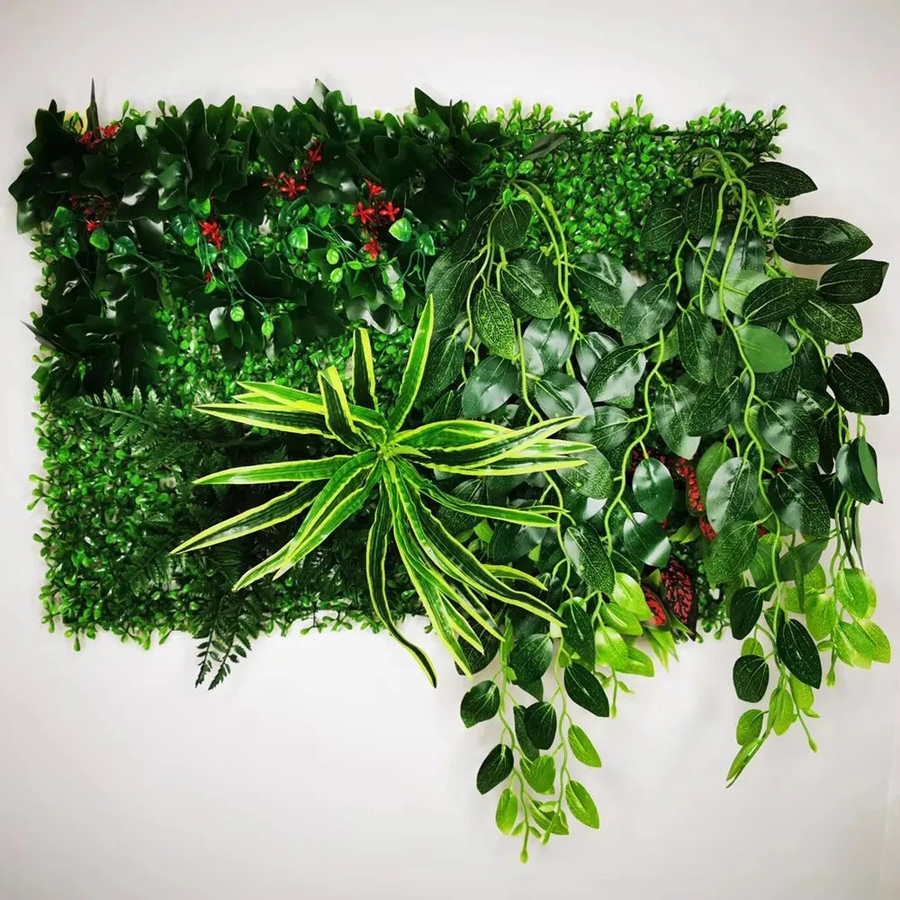 plantes artificielles vertes feuilles variées fruits rouges extérieures accrochées décoration naturelle maison exposition