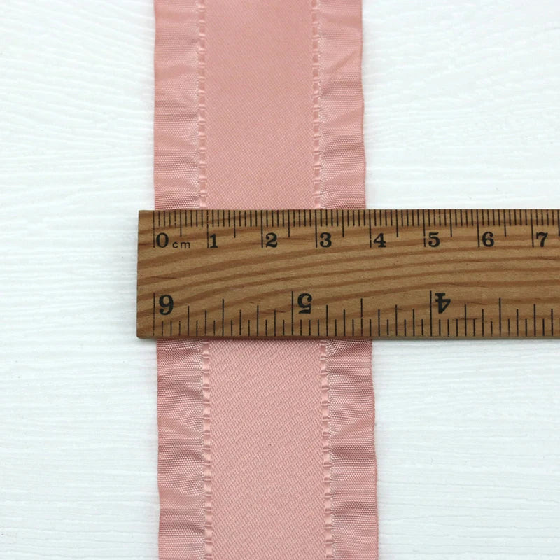 rubans satinés élégants motifs géométriques franges opaques noir beige roseclair