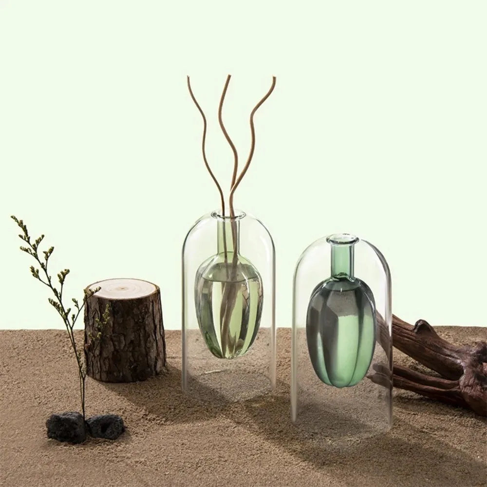 vase verre transparent moderne bouteille diffuseur parfum aromathérapie décoration salon minimaliste